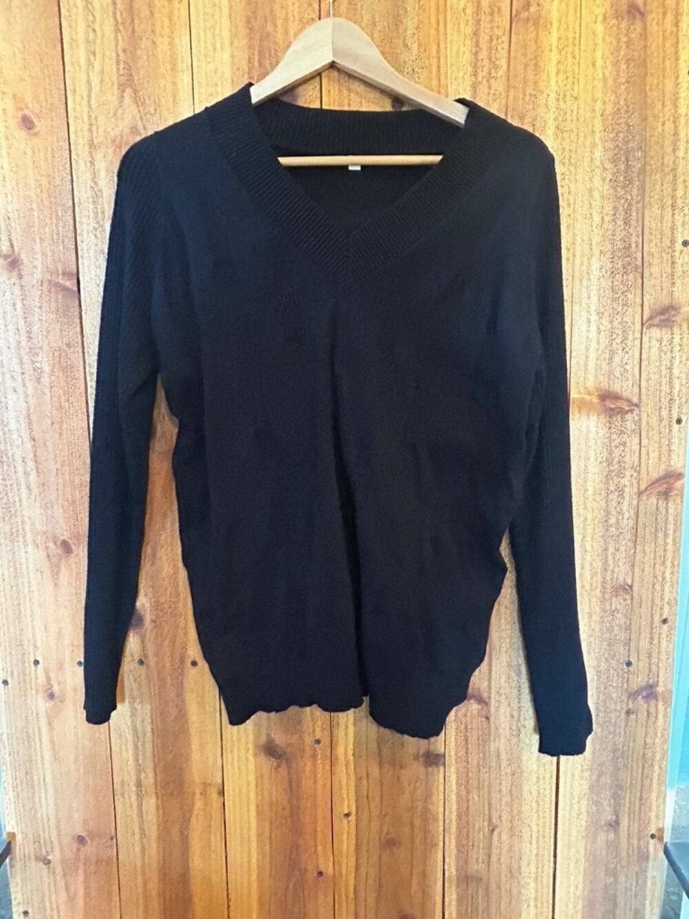 Akewei Womens XL Black Ribbed Knit Sweater Gold Button Sleeve Accent Top NWOT